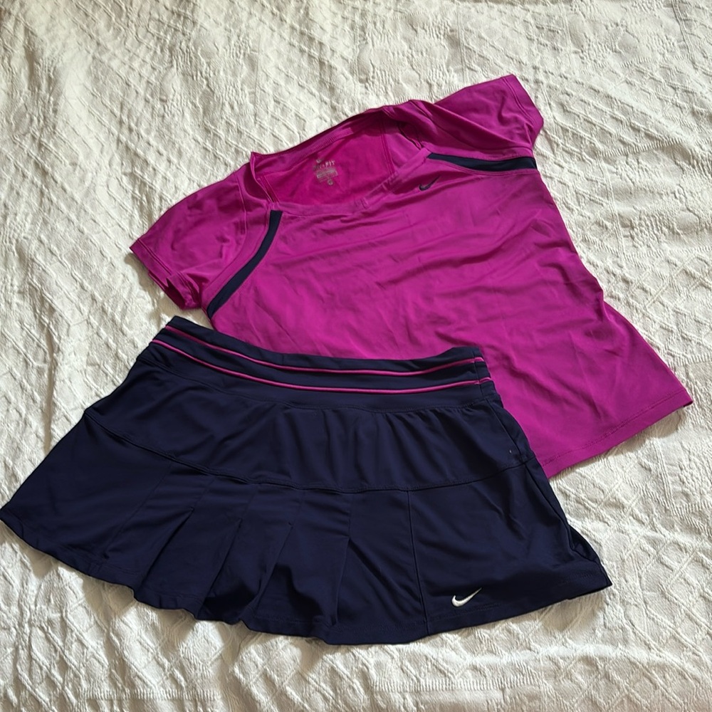 Nike tennis Dri-fit sizeL purple/magenta pleated tennis skort & coordinating top